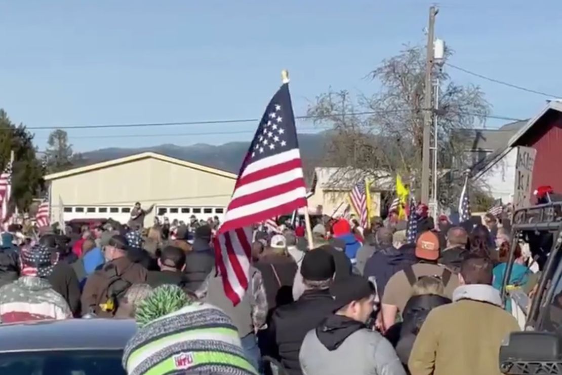 Rural Washington Towns Openly Rebel Against Governor
Inslee's Latest COVID Shutdowns 1
