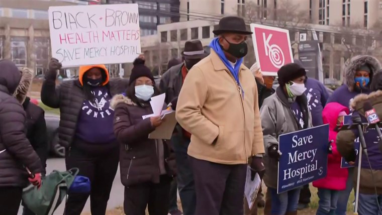 Chicago hospital serving Black residents to close, sowing
doubt about Covid-19 vaccine 1