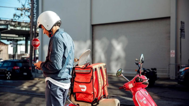 As Layoffs Surge, Airbnb, DoorDash Raise Billions with IPOs
for Life After COVID-19 1
