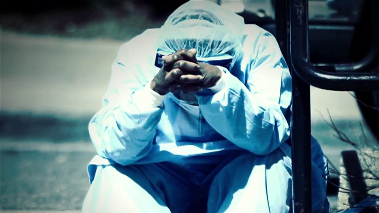 Oregon doctor's license revoked over refusal to wear mask
during pandemic 1