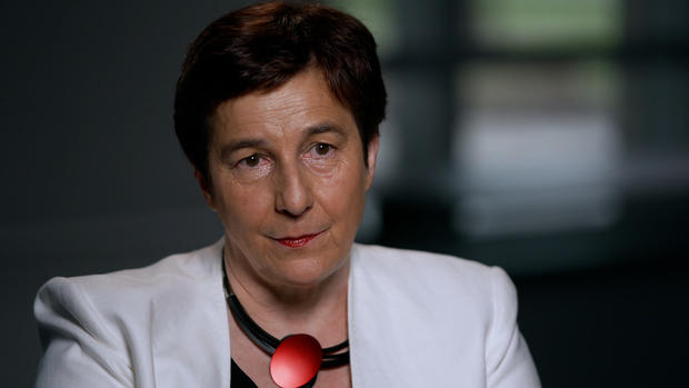 How a risky bet on experimental biotechnology led to a
COVID-19 vaccine 1