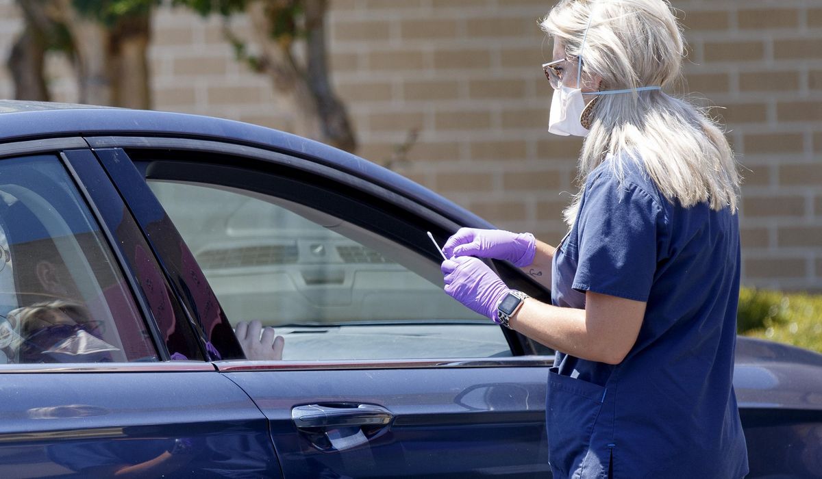 'Tidal wave' of COVID-19 feared as Alabama hospitals fill
up 1