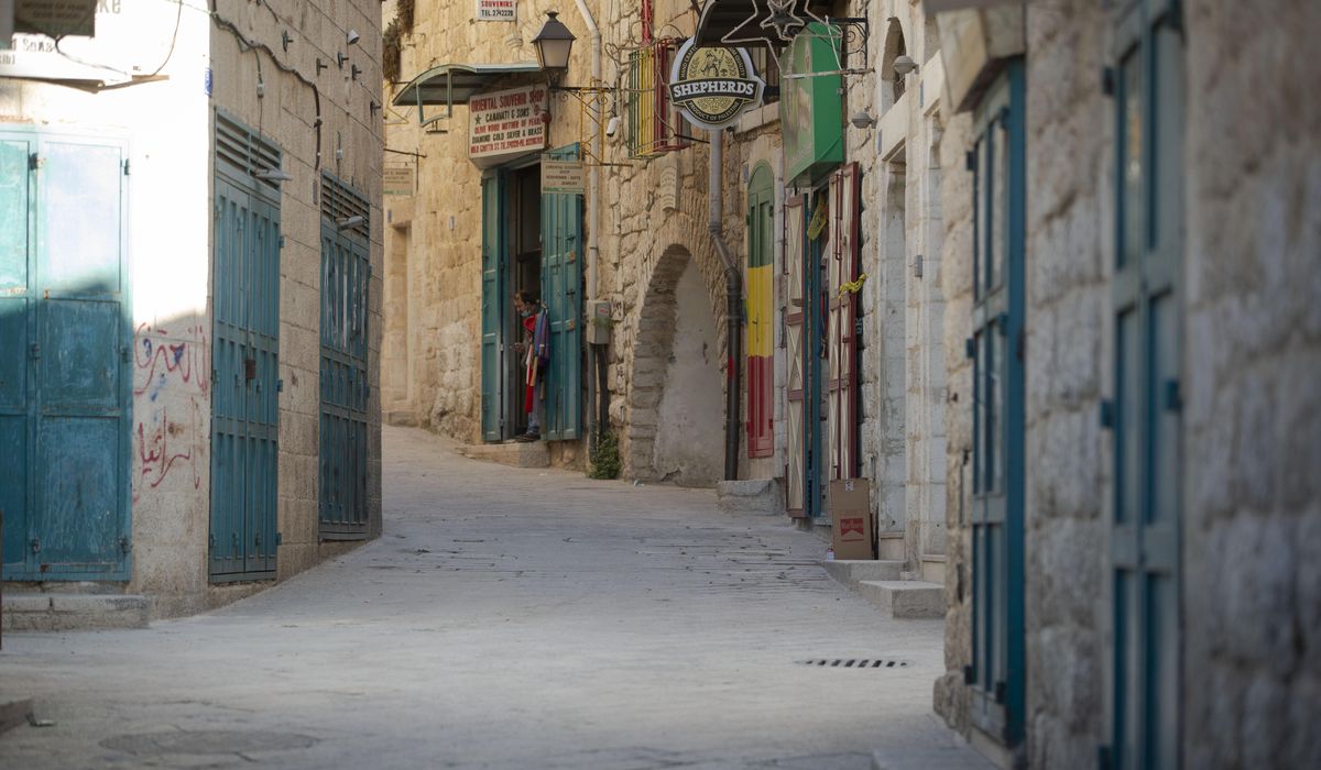 Lockdown looms over Christmas in Bethlehem 1