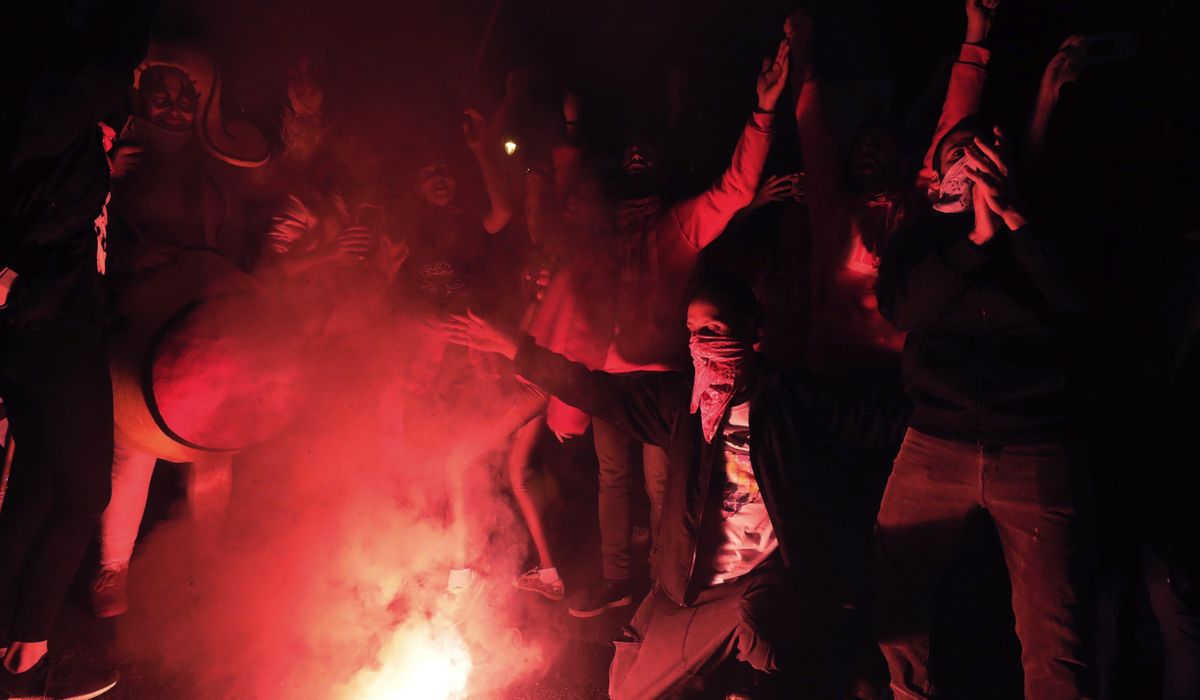 Israelis maintain anti-Netanyahu protests in wintry
weather 1