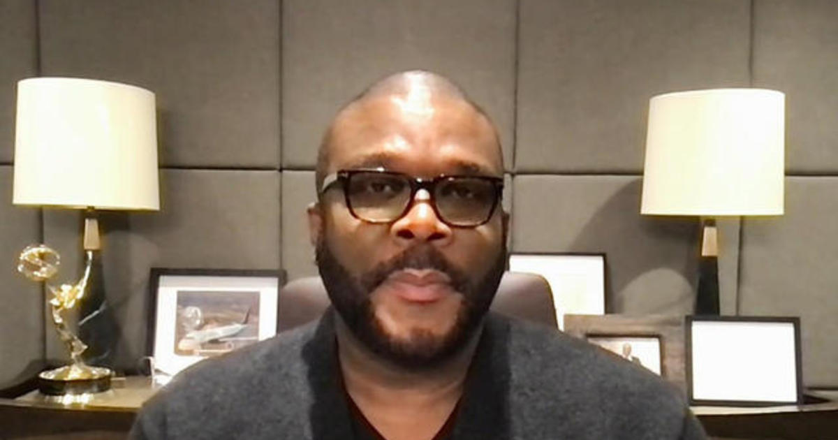 Tyler Perry on getting COVID vaccine, "heartbreaking"
Capitol riots 1