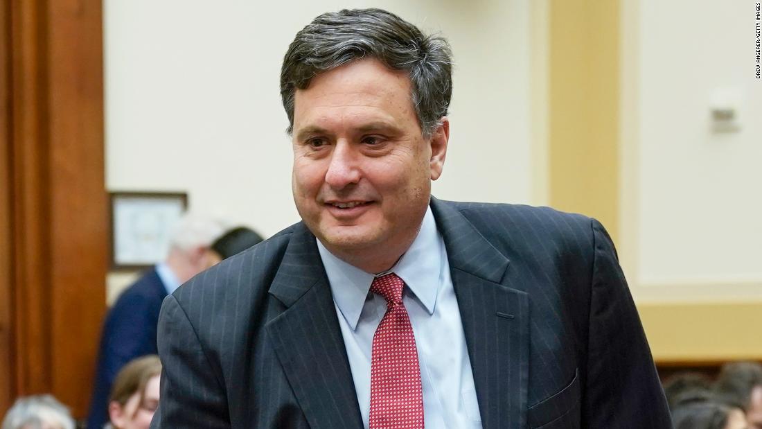 Chief of staff: White House hopes to revive Trump plan to
mail masks to Americans 1