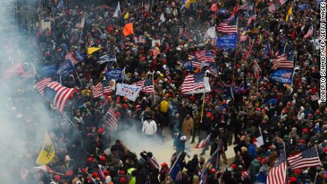 Capitol riot dilemma: Which rioters should stay behind bars
before trial? 1