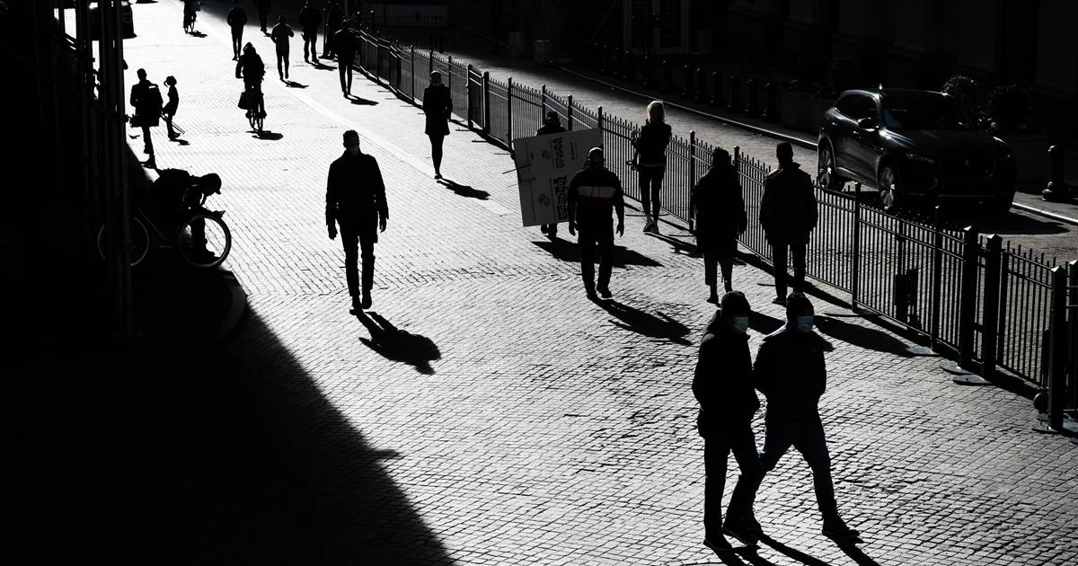 Just 1 in 10 companies expect all employees to return to the
office 1