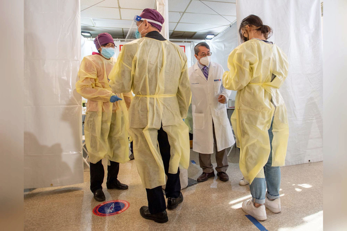 Lawmakers urge NYC to use senior centers as COVID-19
vaccination hubs for elderly 1