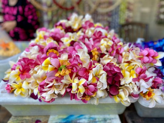 COVID-19 has devastated Hawaii's lei industry.
Generations-old shops are clawing back. 1