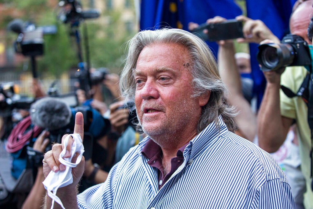 With hours left in office, Trump pardons Steve Bannon, Lil
Wayne, others 1