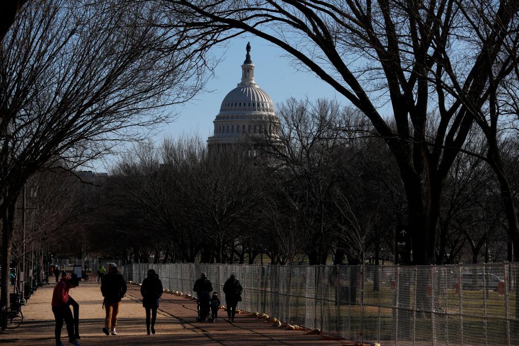 White House begins talks with lawmakers on COVID-19
relief 1