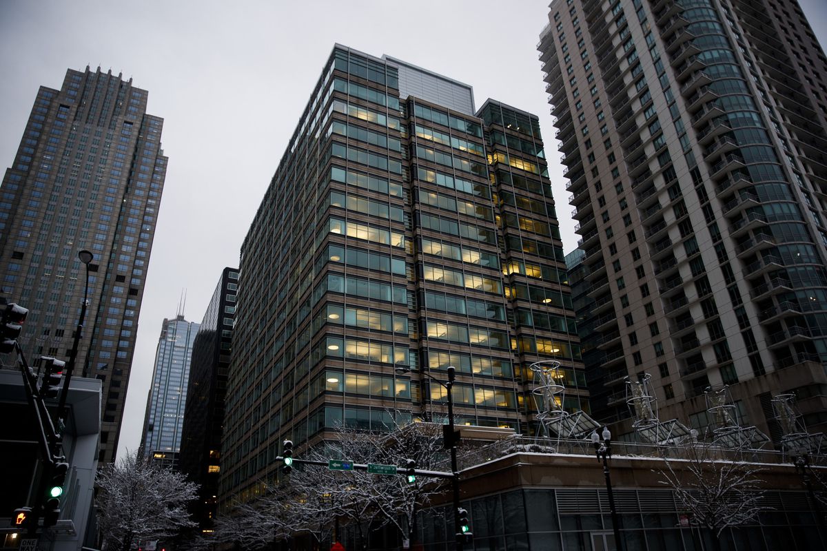 State of Illinois to purchase Near West Side office building
as part of long-term plan to leave Thompson Center 1 State of Illinois to purchase Near West Side office building
as part of long-term plan to leave Thompson Center 1