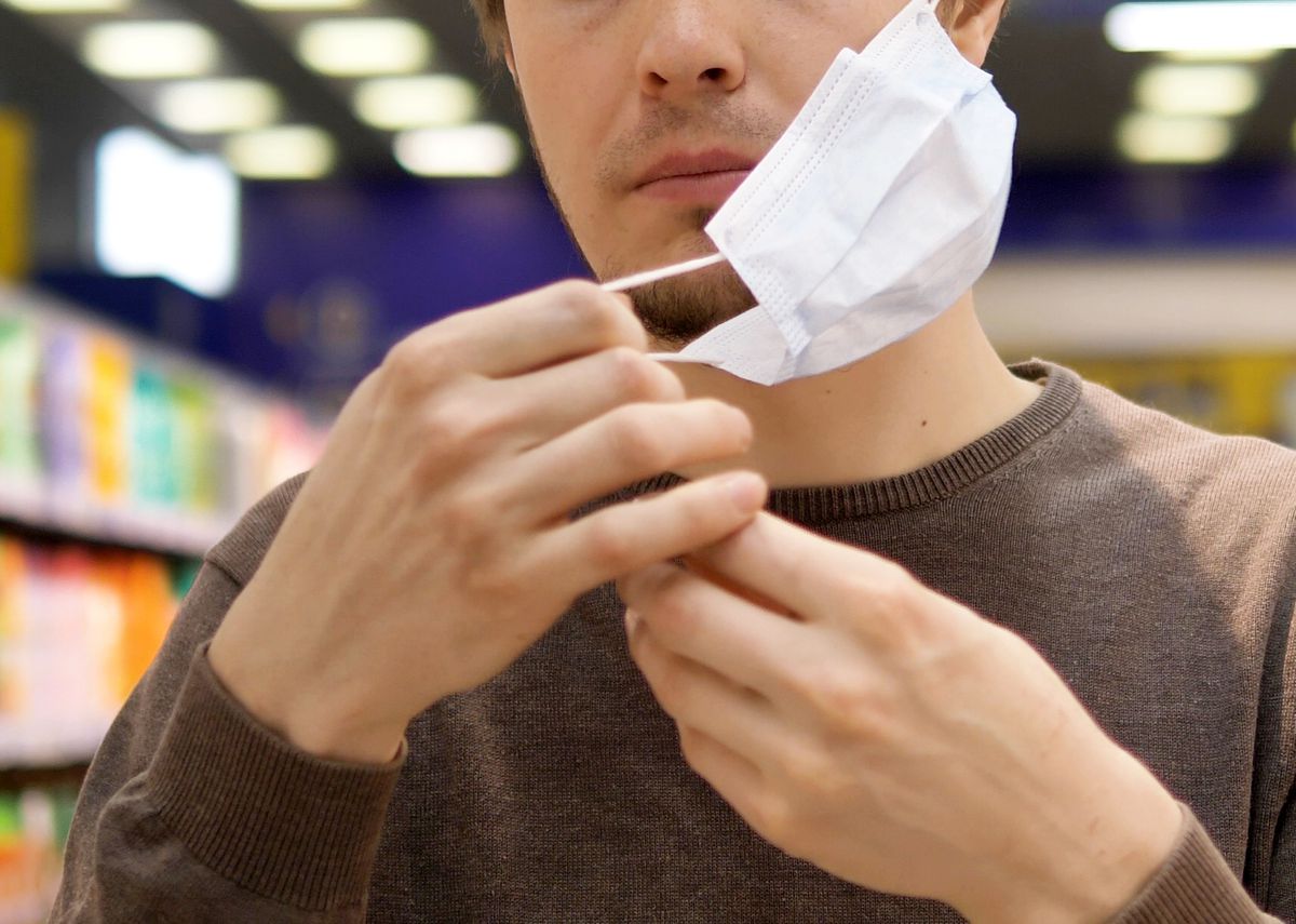SEE IT: Anti-maskers in L.A. take over shopping centers,
shout about being oppressed 1