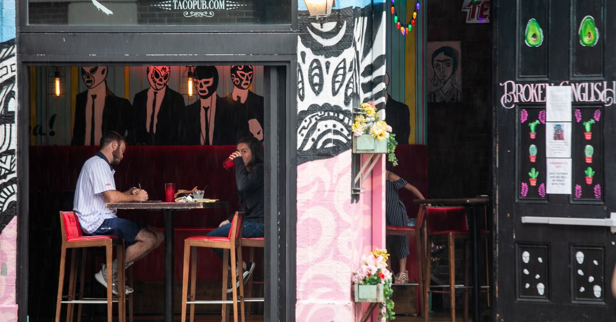 Chicago ‘on track’ for bars and restaurants to reopen indoor
service Saturday   1
