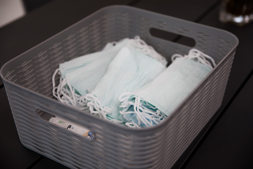 Letters: Revise mask advice | Bumbling bureaucracy | Lottery
limits | Saving face 1