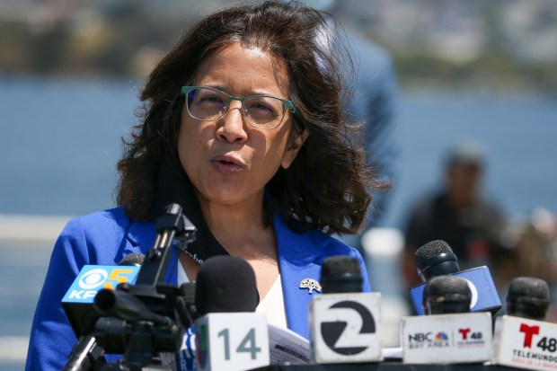 New Oakland council, school board vow to focus on
inequality, budget woes, COVID-19 upon inauguration 1