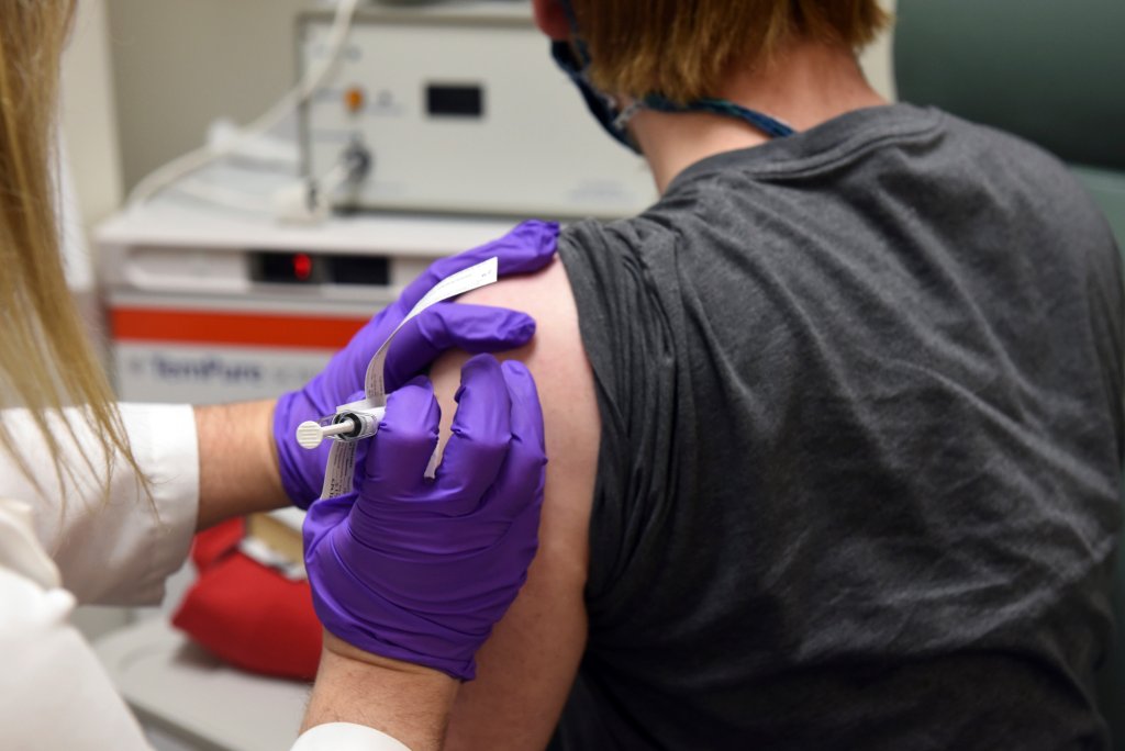 CDC finds one in 400,000 had anaphylaxis after receiving
Moderna coronavirus vaccine 1