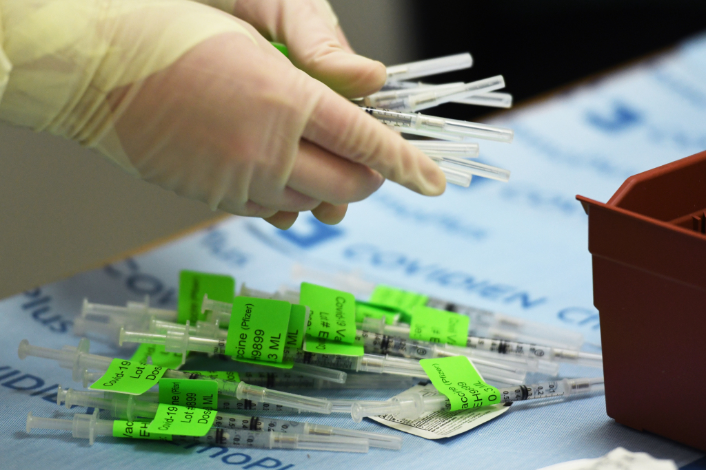 Colorado COVID-19 vaccination data shows another layer of
racial inequity 1