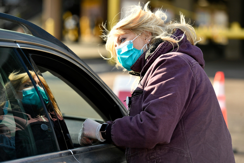 Coloradans can save 4,000 lives by summer if they keep up
COVID-19 precautions, new model says 1