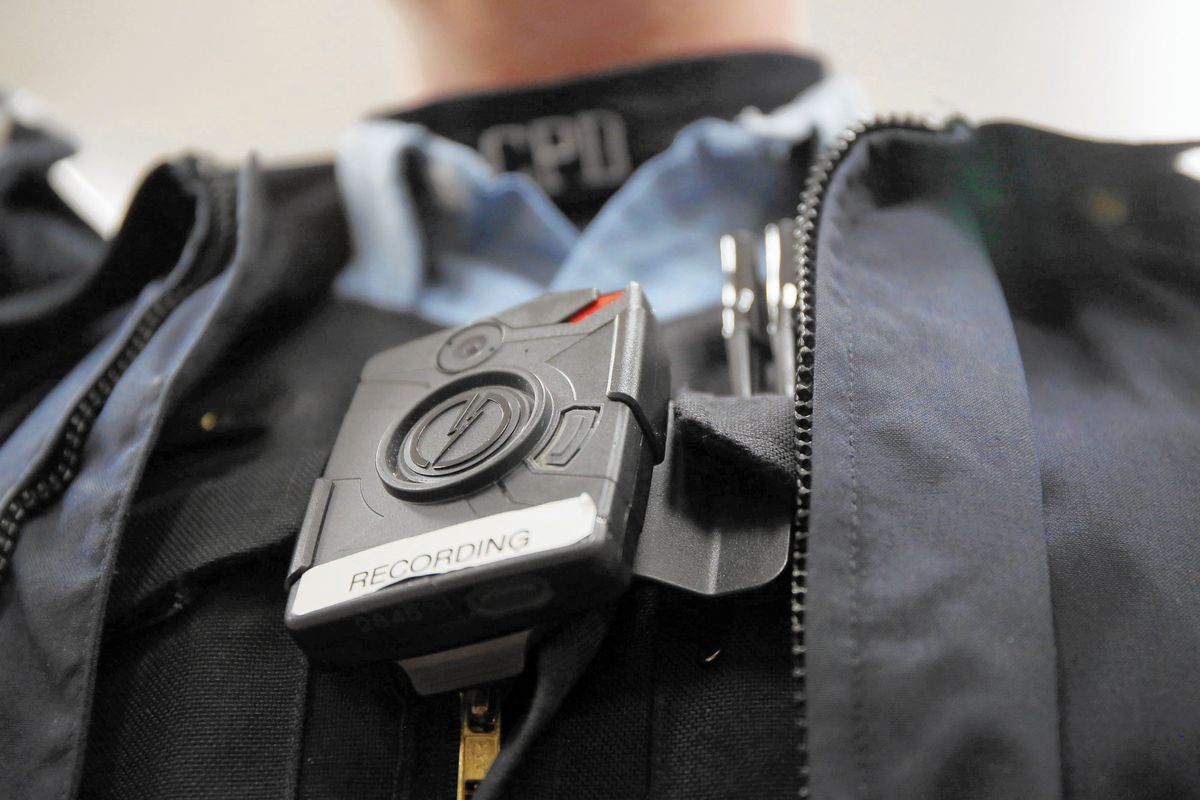 Every Illinois police officer would be required to wear a
body camera by 2025 under bill awaiting Pritzker’s signature. But
without penalties, will departments comply? 1 Every Illinois police officer would be required to wear a
body camera by 2025 under bill awaiting Pritzker’s signature. But
without penalties, will departments comply? 1
