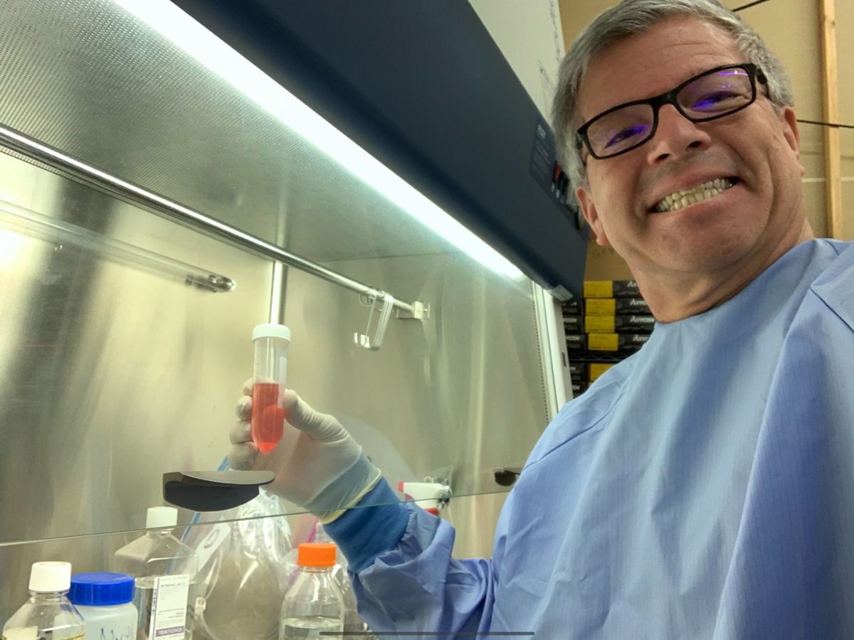 Washington man who injected people with unproven COVID-19
vaccine arrested 1 Washington man who injected people with unproven COVID-19
vaccine arrested 1