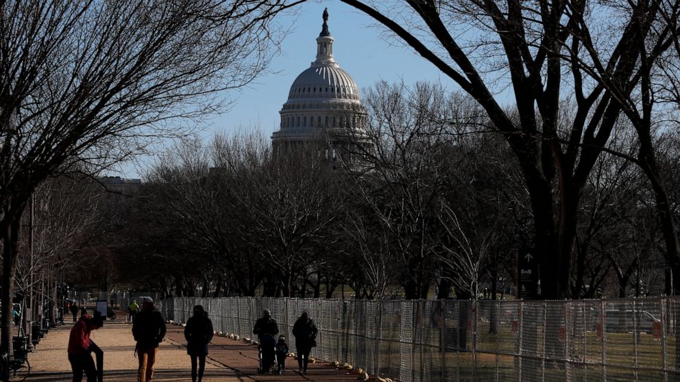 White House begins talks with lawmakers on COVID-19
relief 1