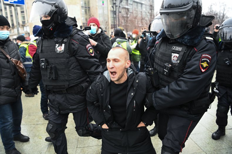Hundreds Arrested in Russian Protests Demanding Release of
Putin Critic Alexei Navalny 1