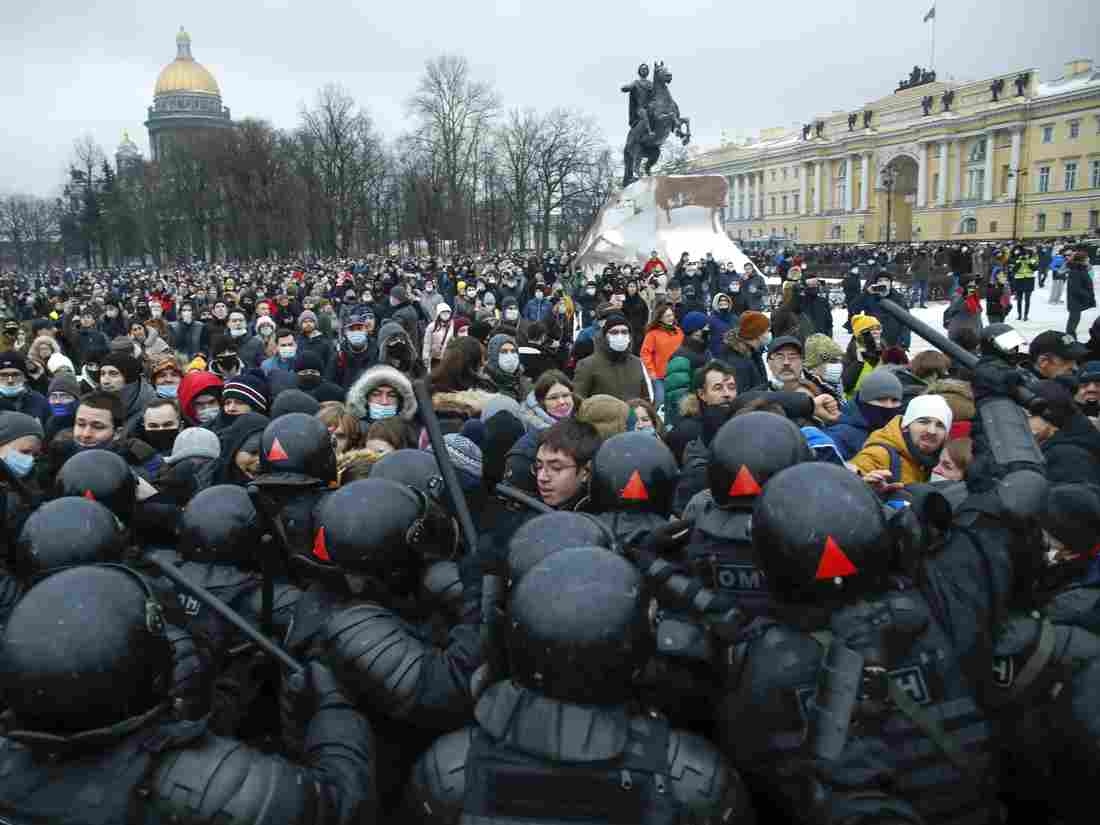 Protests Swell Across Russia Calling For The Release Of
Kremlin Critic Alexei Navalny 1