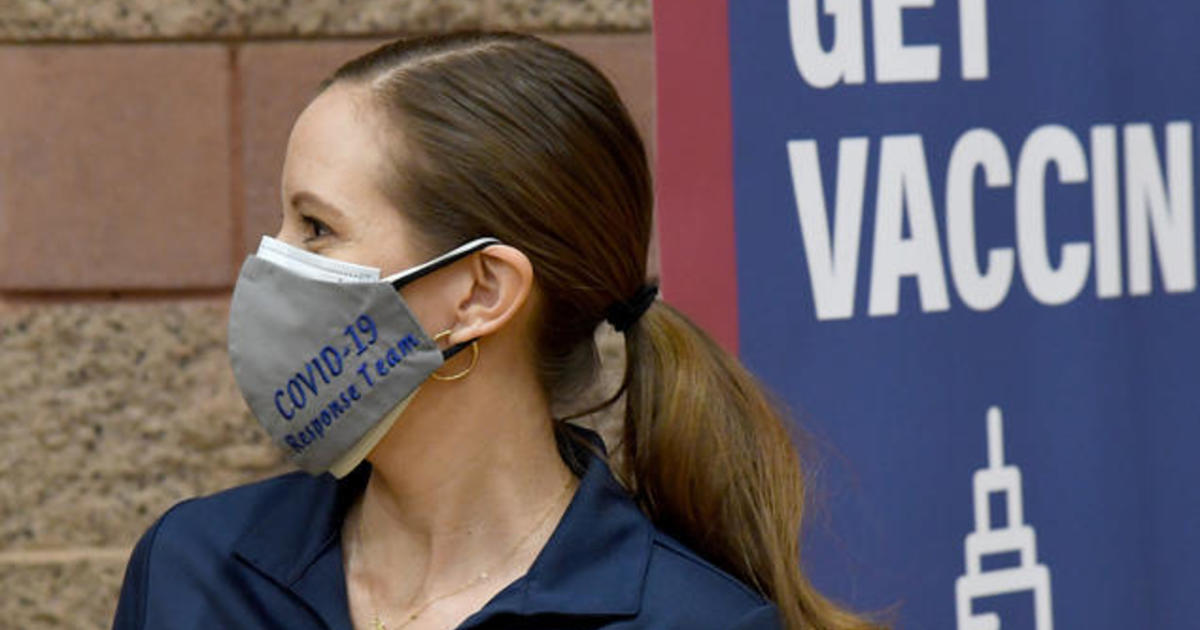 Are two face masks better than one for stopping
COVID-19? 1
