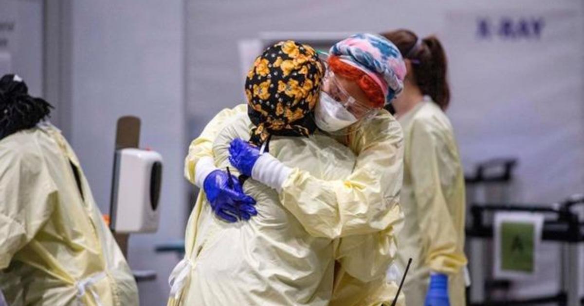 U.S. coronavirus death toll surpasses 400,000 as virus
mutations spread 1
