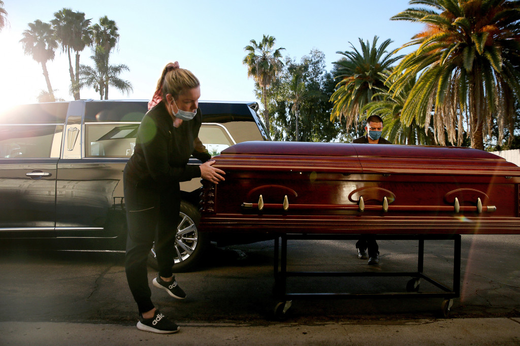 US tallies more than 400,000 COVID-19 deaths 1