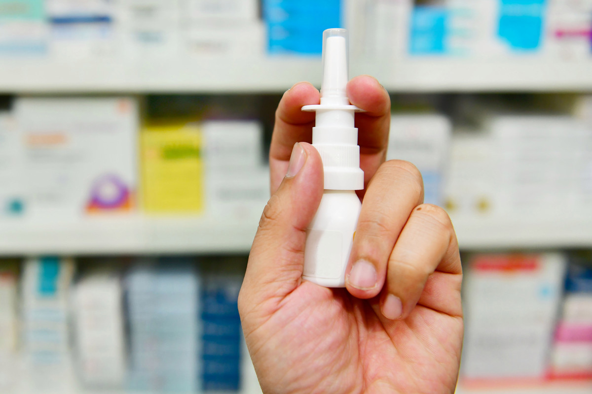 Nasal spray that blocks COVID-19 could be available by
summer: report 1