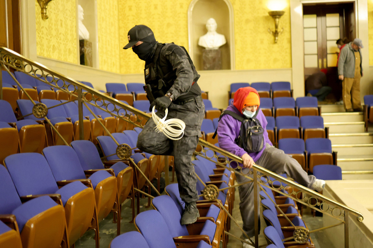 ‘Zip-tie guy’ at Capitol Riot had arsenal of weapons,
including sniper rifle: feds 1