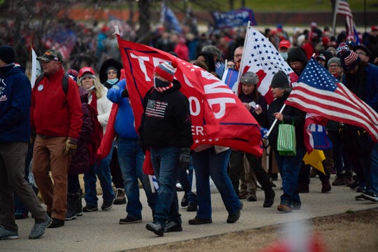 Live coverage of DC protests: Trump to speak to supporters;
Proud Boys leader told to leave city; 6 protesters arrested
Tuesday 1