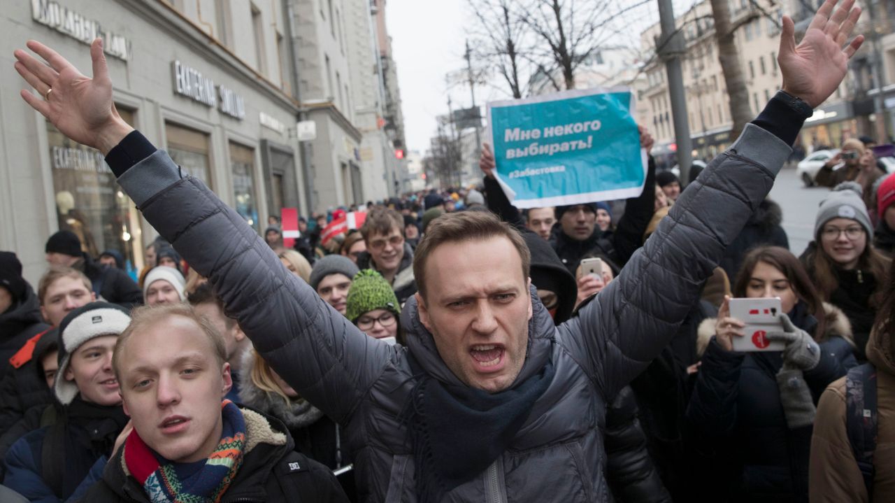 In Russia, effort underway to curb upcoming Navalny
protests 1