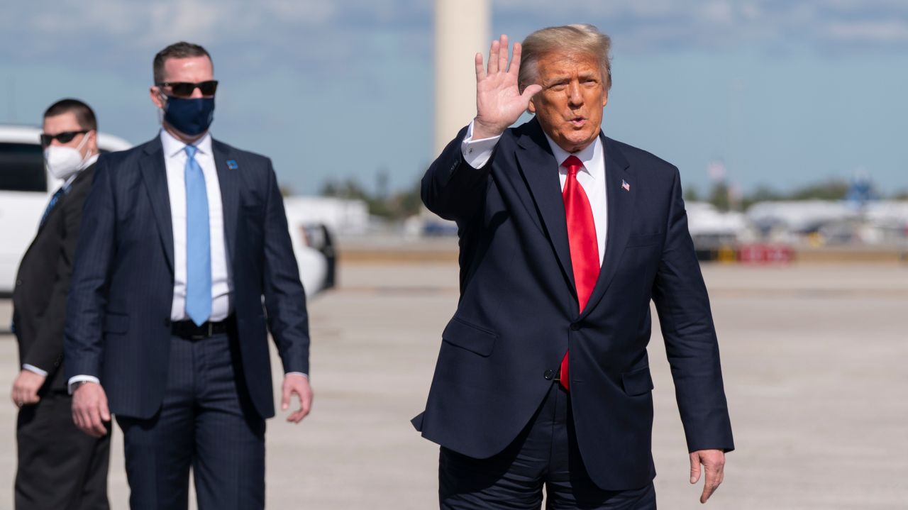 GOP signals unwillingness to part with Trump after
riot 1