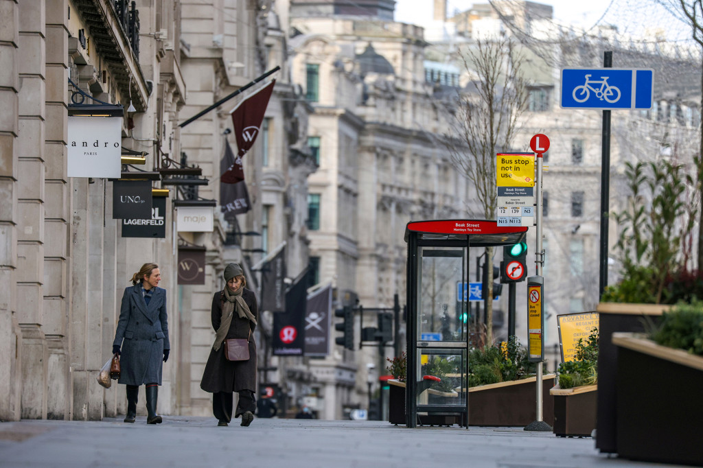 Video reveals eerily empty London streets amid COVID-19
lockdown 1