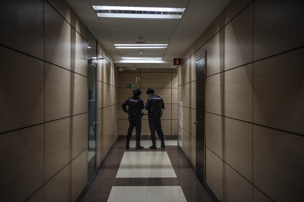 Navalny Allies and Offices Targeted in Raids as Kremlin
Turns Up Pressure 1