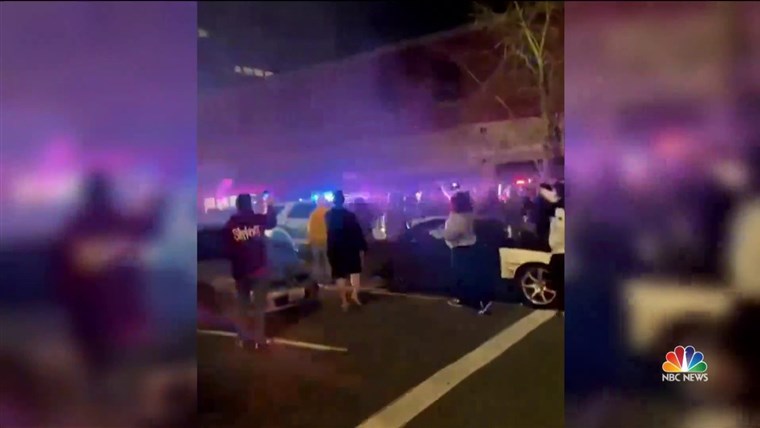 Protests erupt overnight in Tacoma after officer drove into
a crowd 1