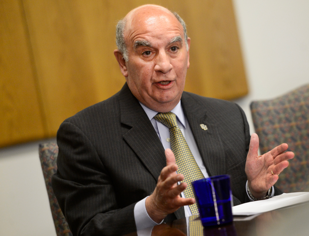 CU Chancellor Phil DiStefano tests positive for
COVID-19 1
