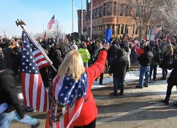 "Time for us patriots to rise up": Bar owner fights COVID
penalties 1