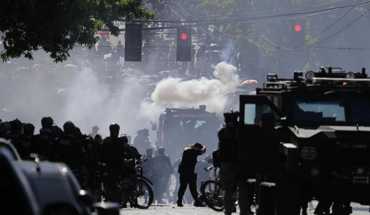 Reports: Seattle police violated policies at summer
protests 1