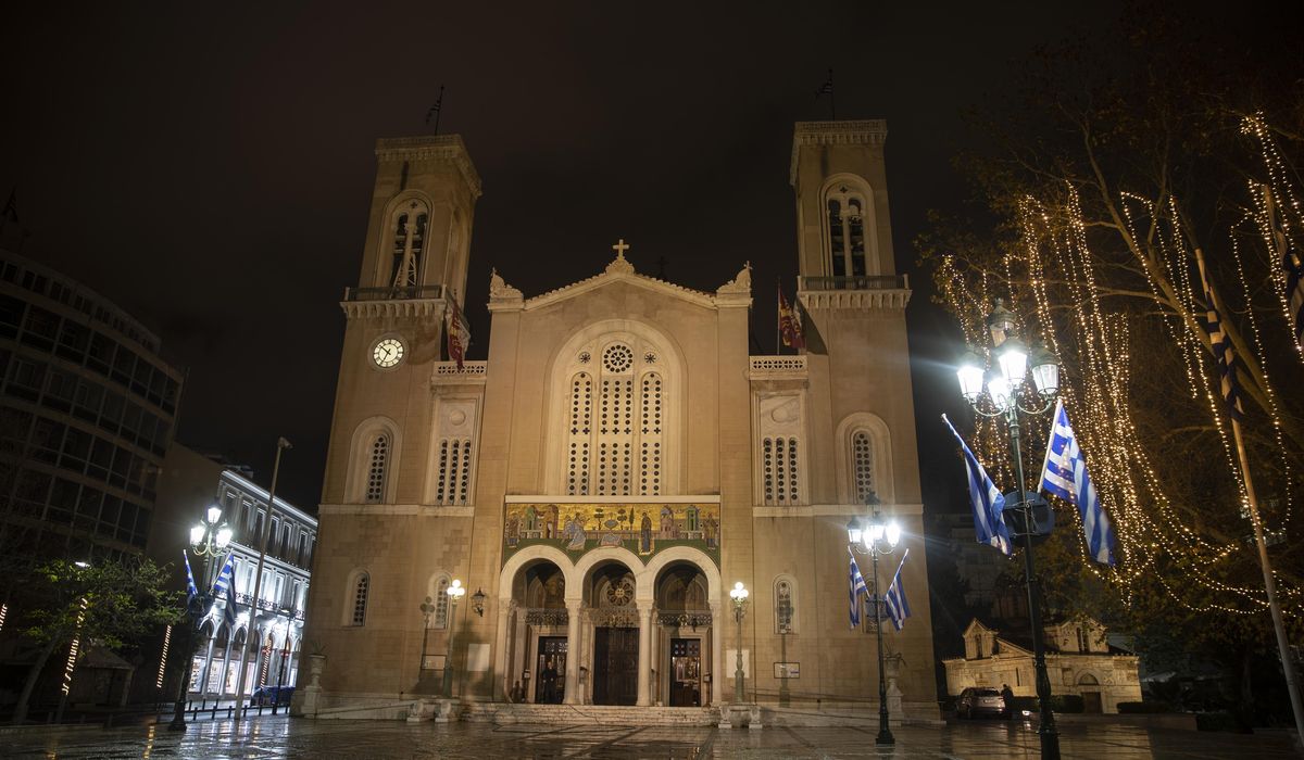 Greek churches open on Epiphany feast despite tight
lockdown 1