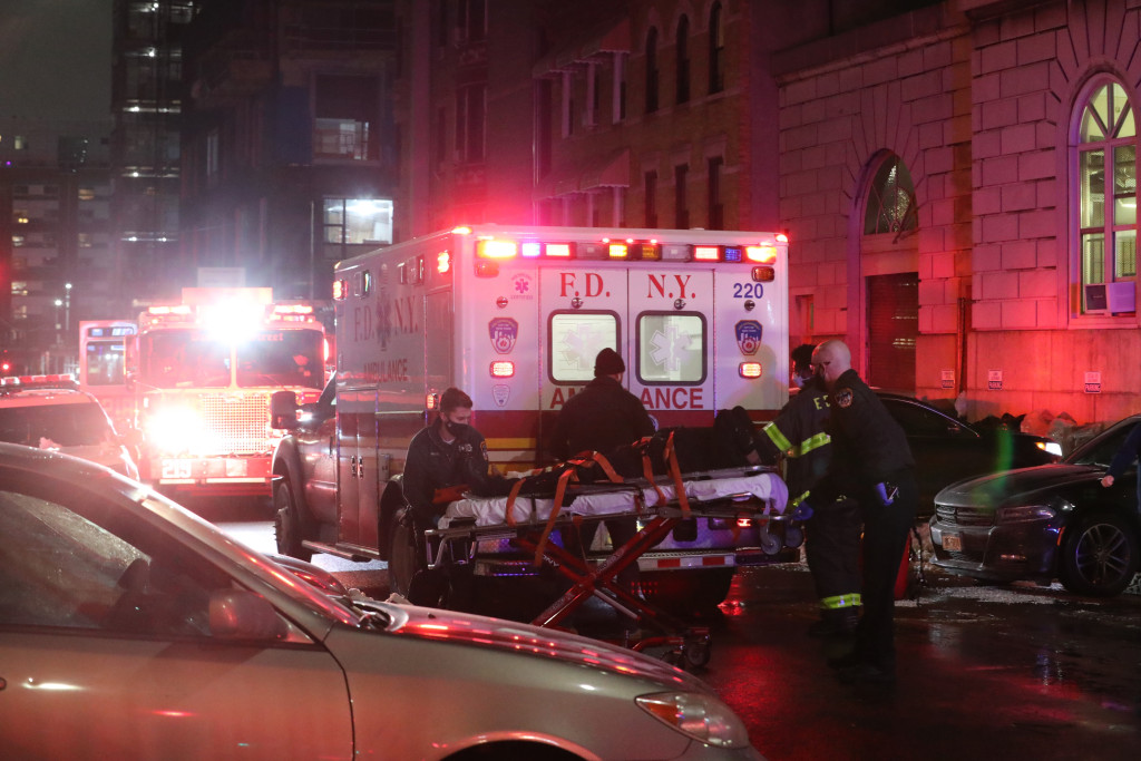 NYPD officer seriously injured after precinct garage door
falls on her 1