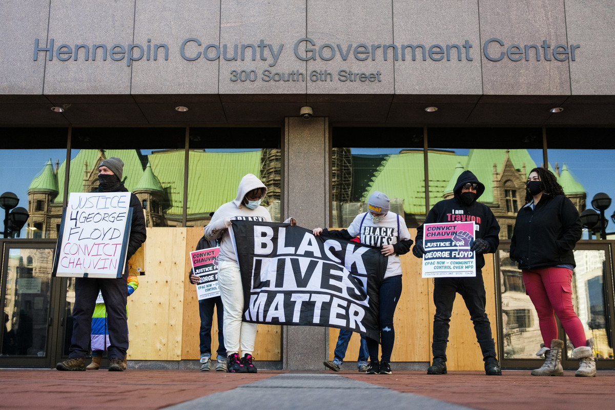 Minneapolis to hire social media influencers to spin news at
George Floyd murder trial 1