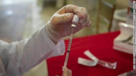 Development of new coronavirus vaccines may be hitting
critical mass. Here's how they work 1