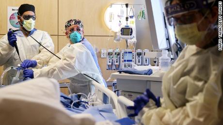 Experts worry variant-fueled surge of Covid-19 could be
weeks away but cases will likely fall again by summer 1