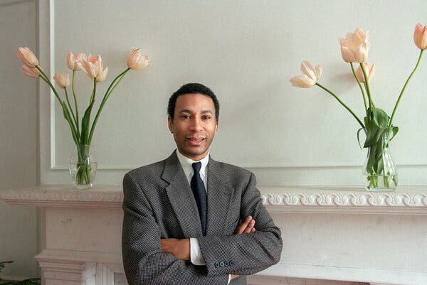 Lawrence Otis Graham, 59, Dies; Explored Race and Class in
Black America 1