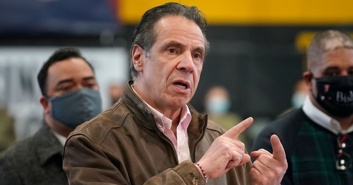 NY Journalist Sounds Alarm on Cuomo, Says His Office
Threatened to Destroy His Career 1